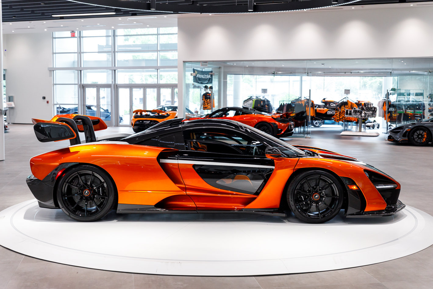 Used 2019 McLaren Senna photo 23