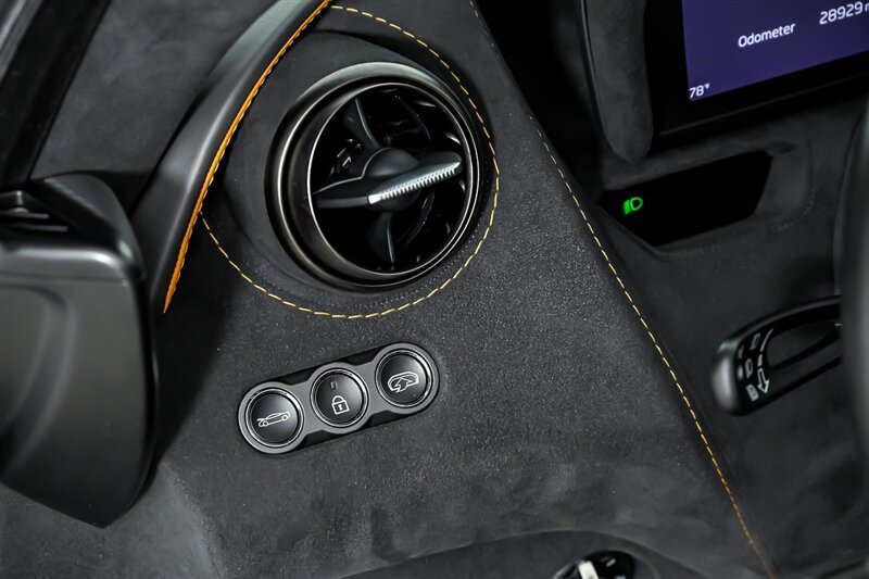 Used 2018 McLaren 720S photo 25