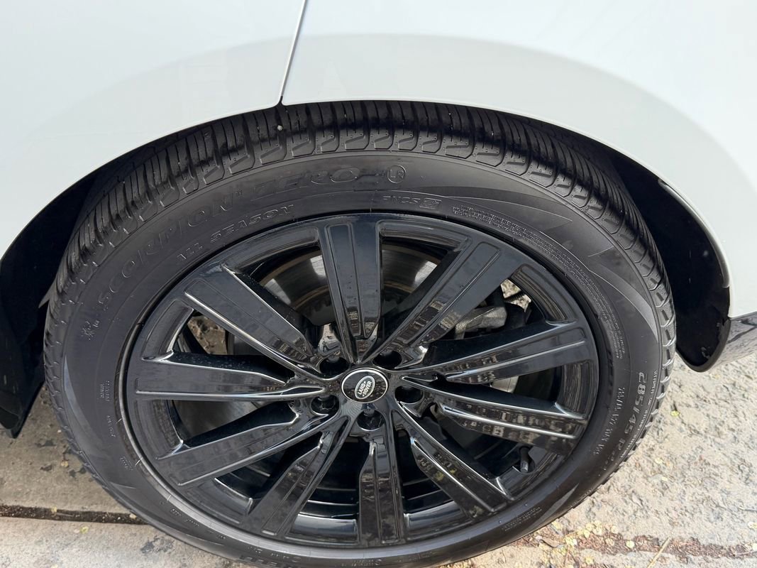 2023 Land Rover Range Rover SE