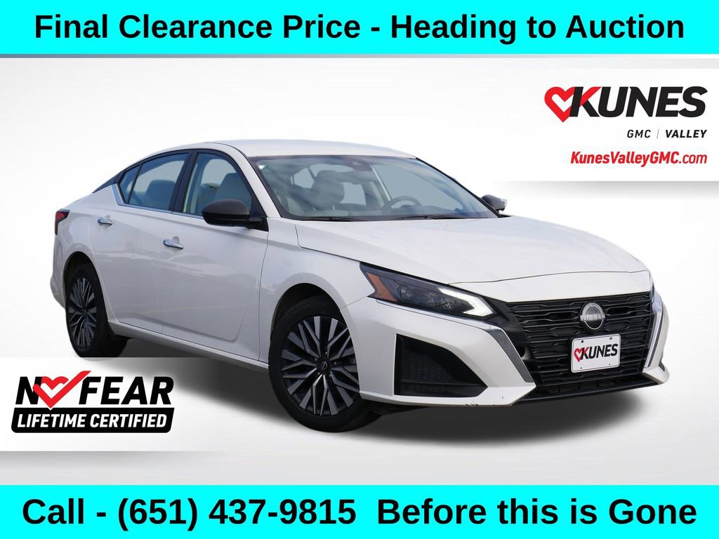 Used 2024 Nissan Altima 2.5 SV