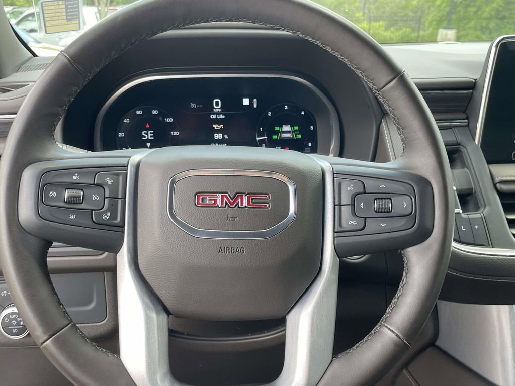 2023 GMC Yukon SLT