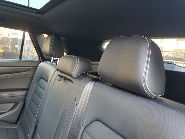 2026 Volkswagen Atlas Cross Sport SEL R-Line