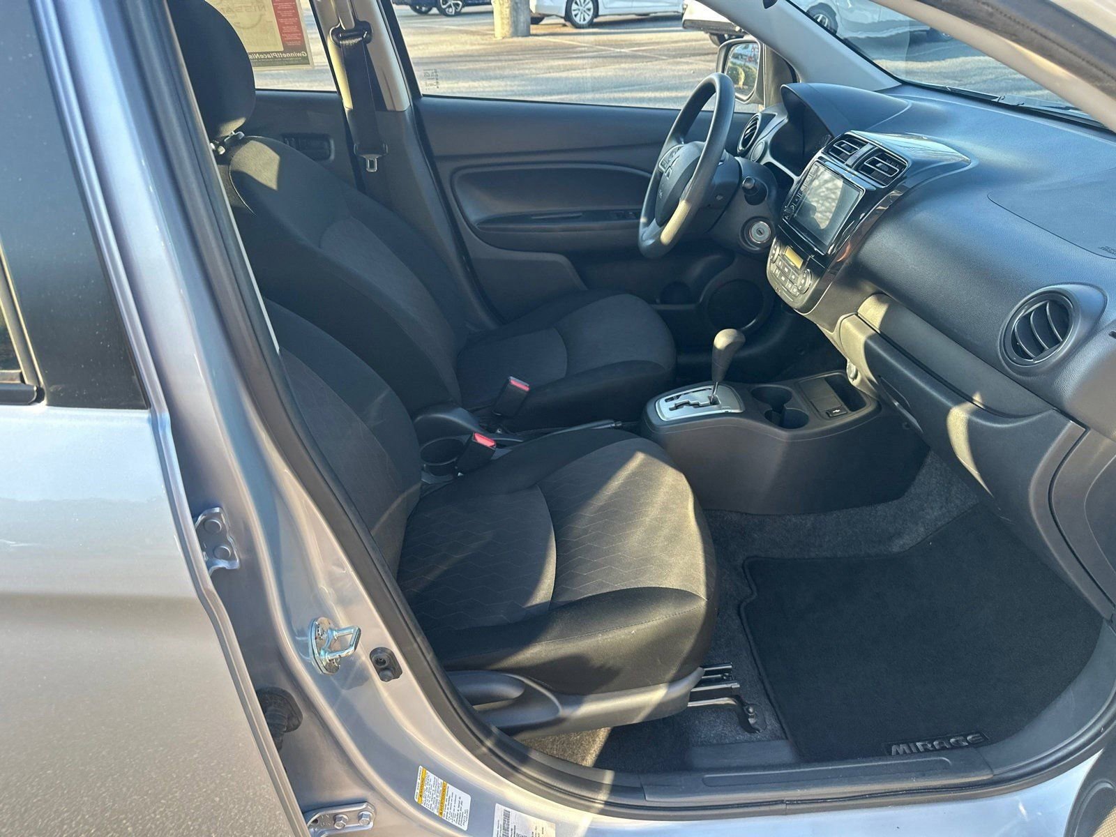 2022 Mitsubishi Mirage ES