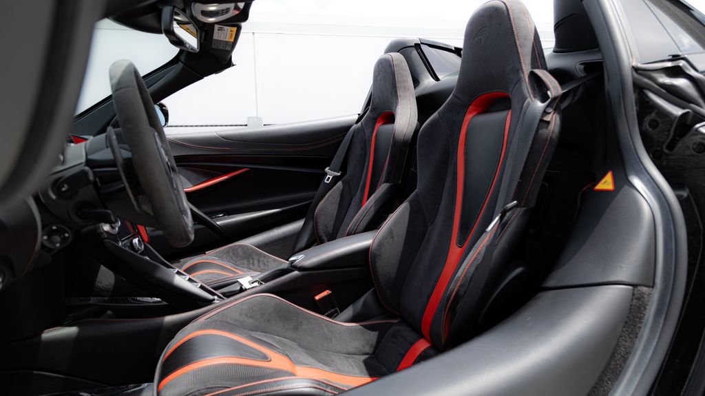 Used 2020 McLaren 720S Performance photo 14