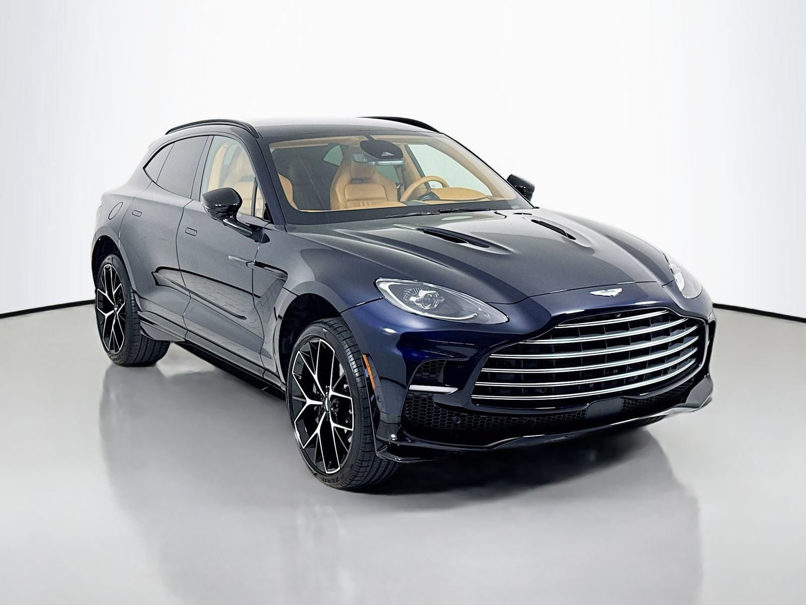 New 2026 Aston Martin DBX 707