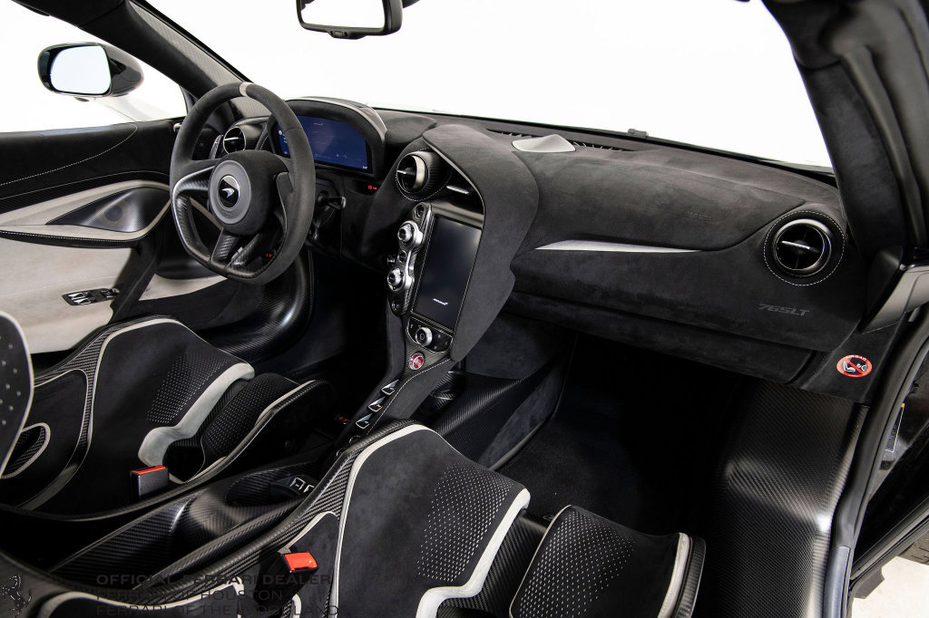 Used 2022 McLaren 765LT photo 18