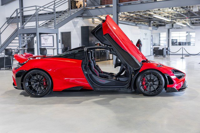 Used 2021 McLaren 765LT photo 7