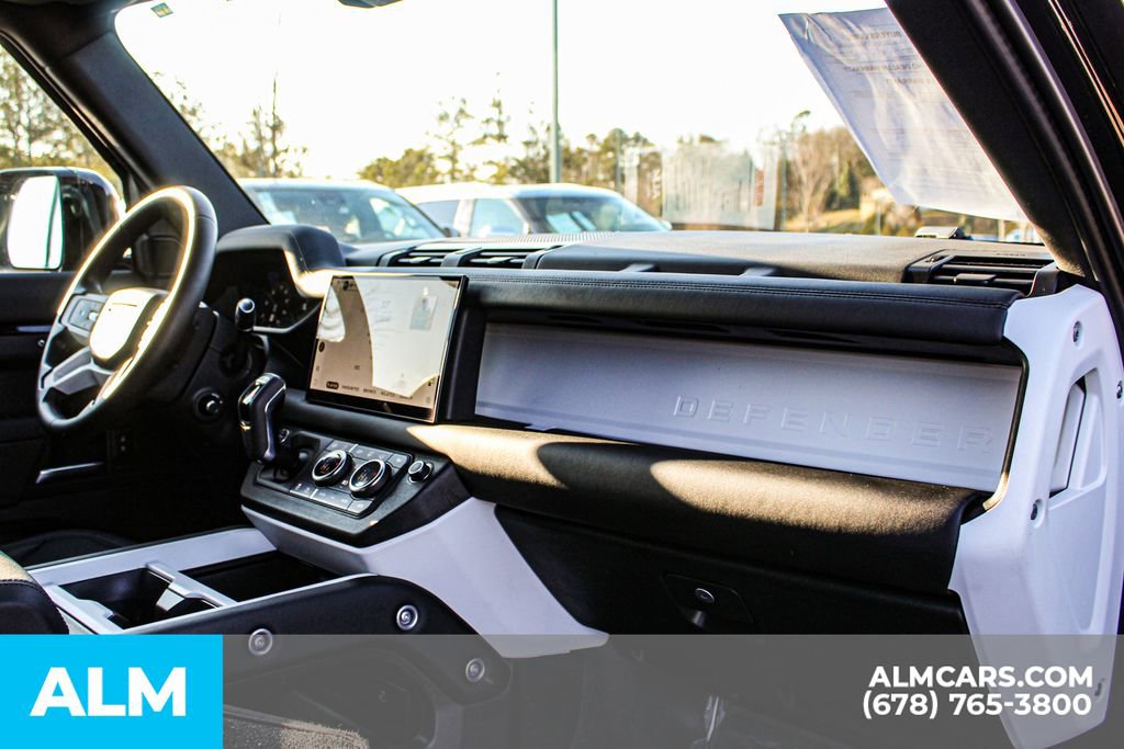 2025 Land Rover Defender 110 S