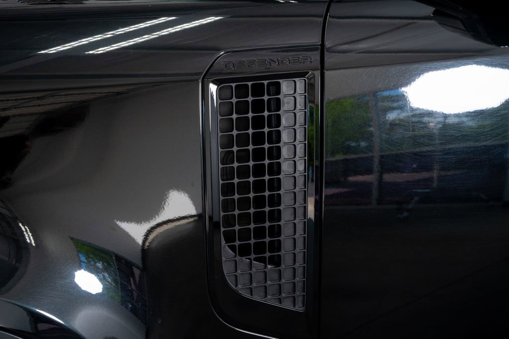 2024 Land Rover Defender 90 S