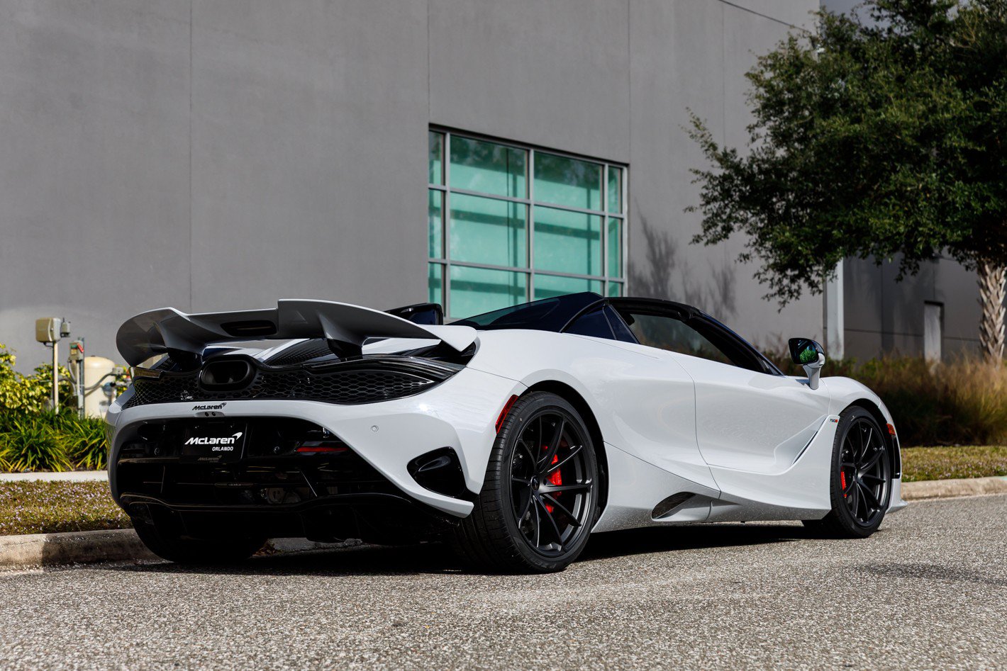 Used 2026 McLaren 750S Spider photo 5