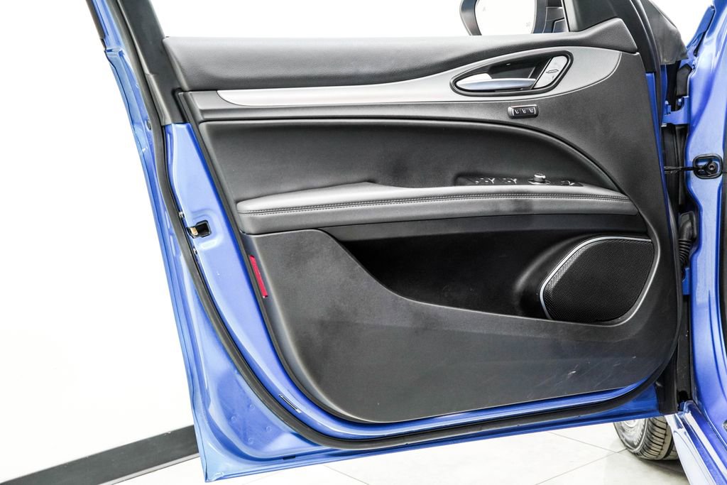 2023 Alfa Romeo Stelvio Veloce