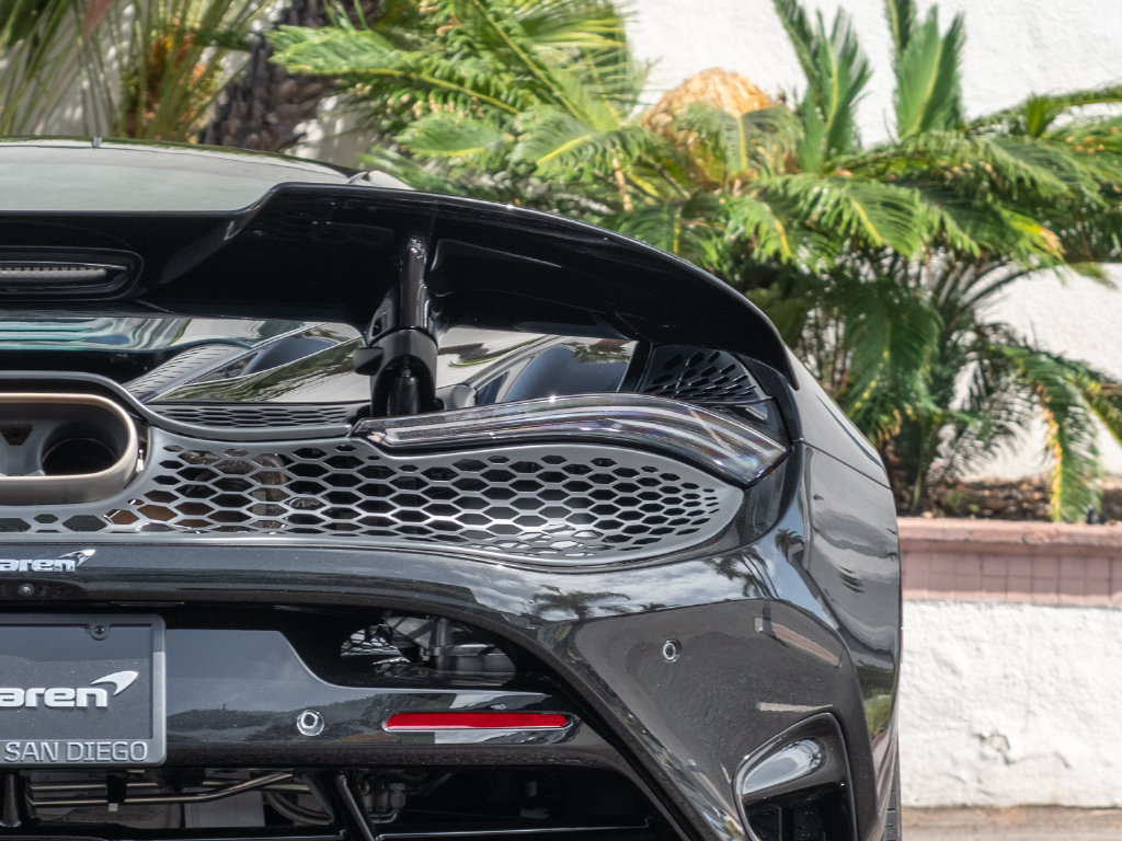 New 2027 McLaren 750S photo 27