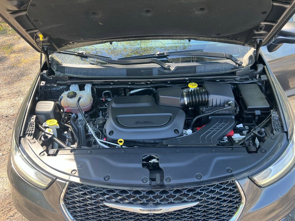 2022 Chrysler Pacifica Touring-L