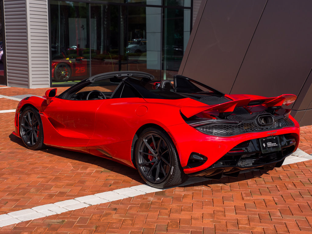 Used 2027 McLaren 750S Spider 4
