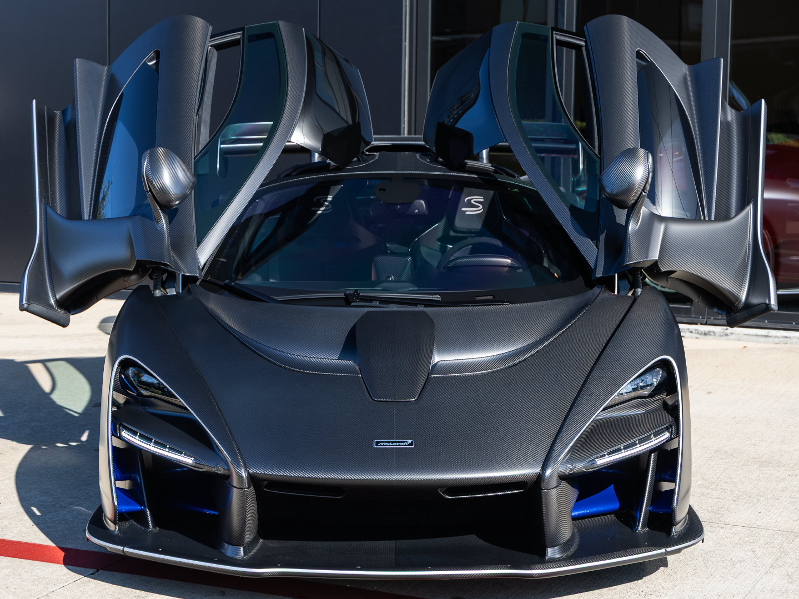 Used 2019 McLaren Senna photo 6