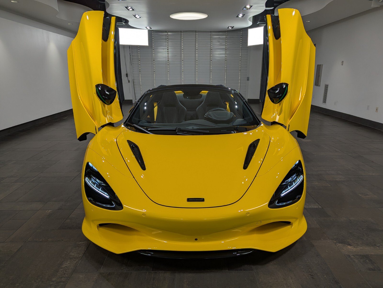 New 2026 McLaren 750S Spider photo 24