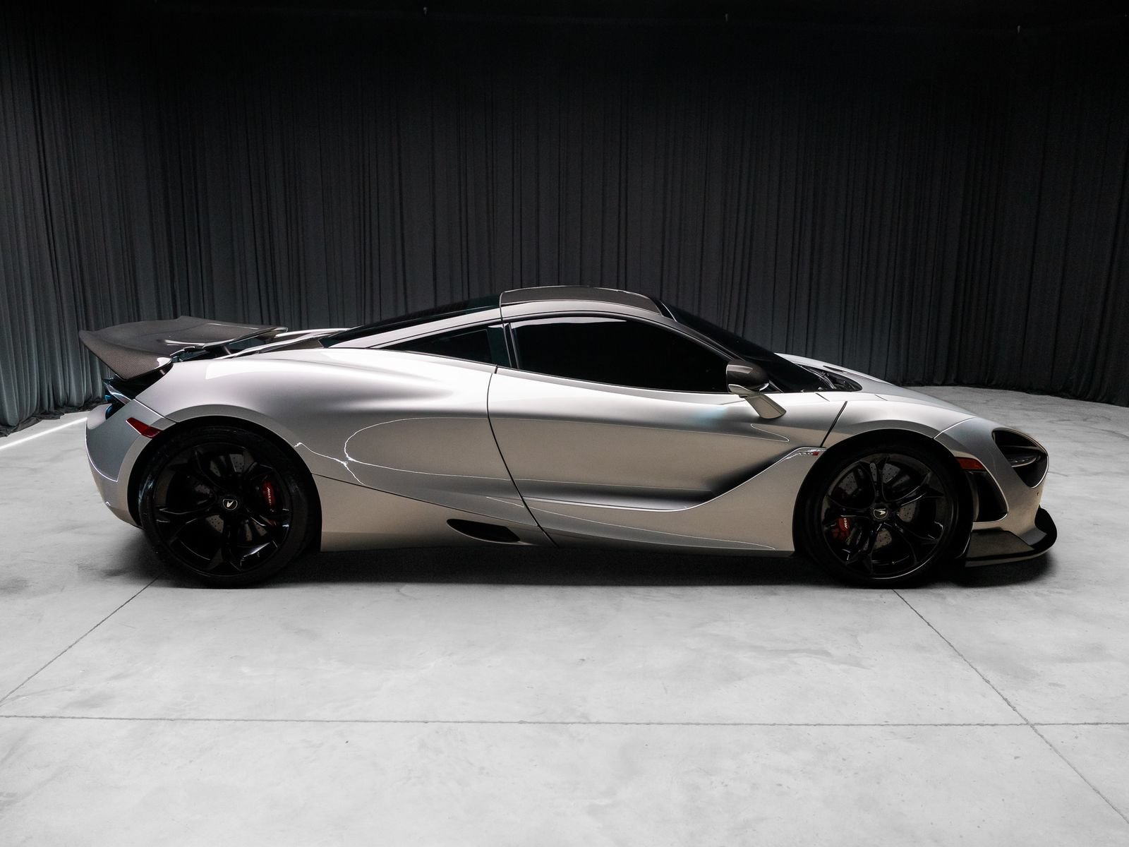 Used 2019 McLaren 720S photo 14