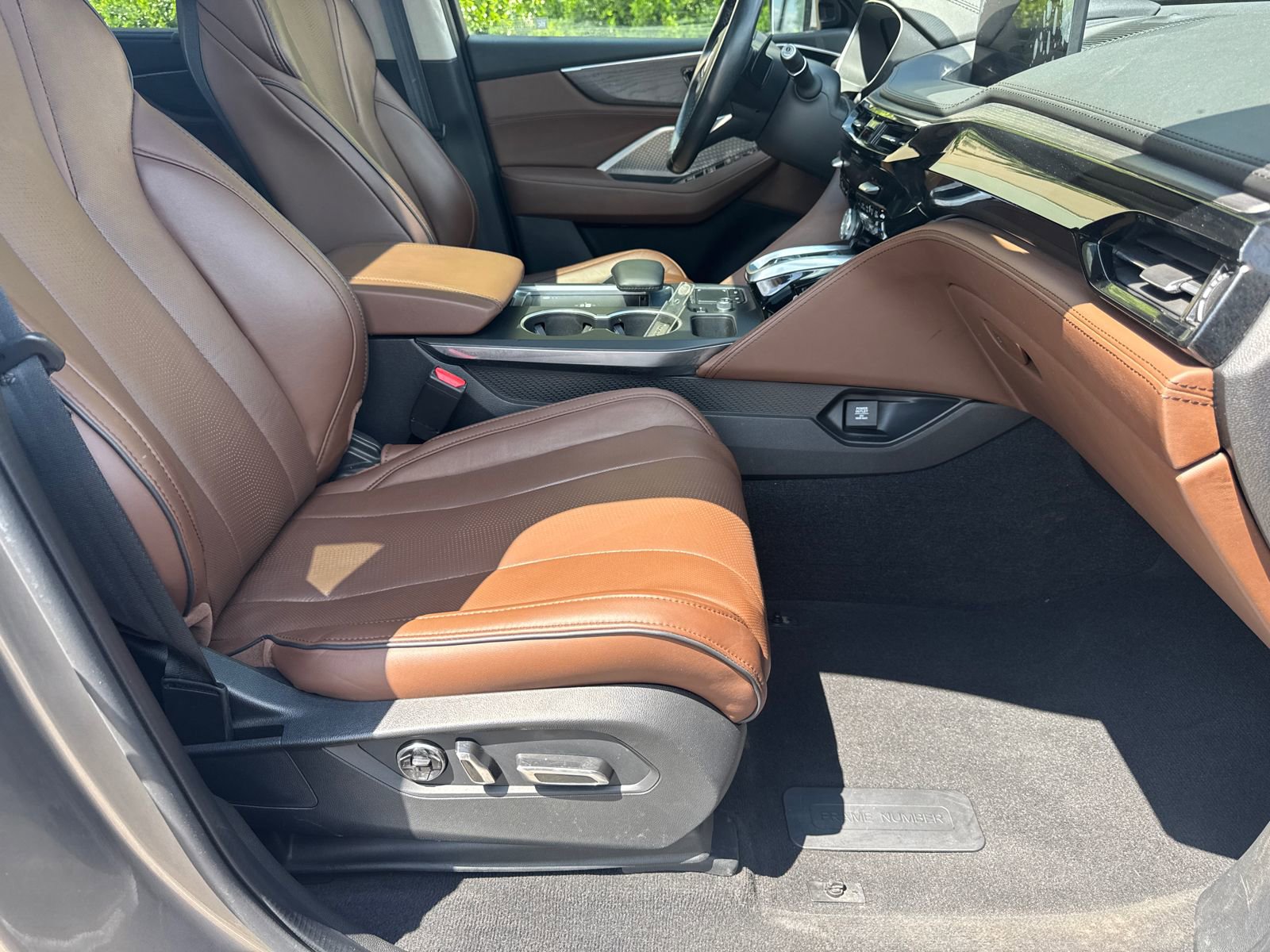 2023 Acura MDX SH-AWD w/ Advance Package