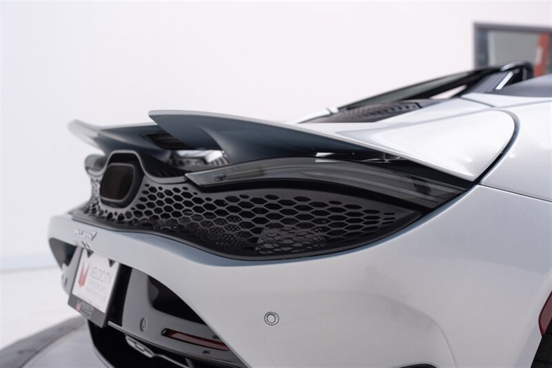 Used 2024 McLaren 750S Spider photo 30
