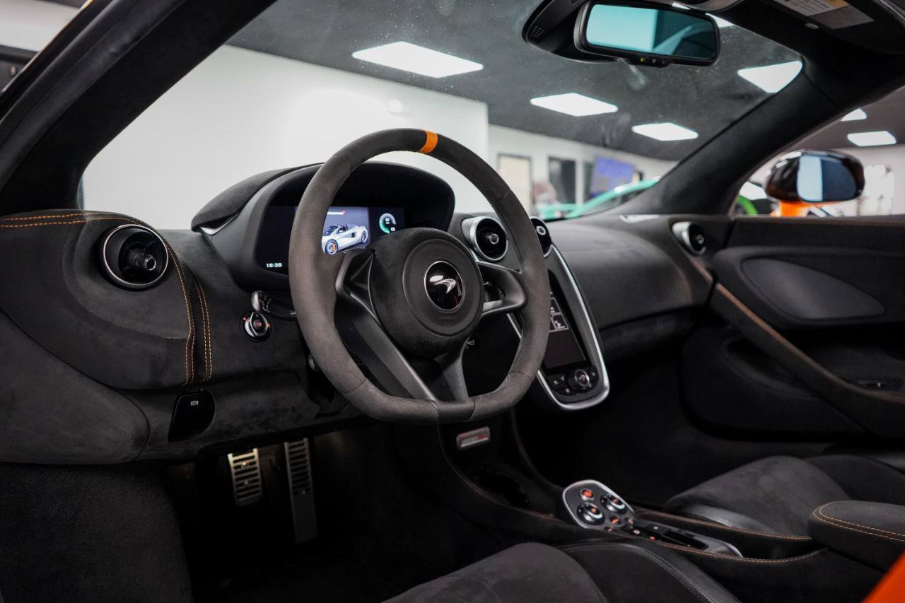 Used 2020 McLaren 600LT Spider photo 20