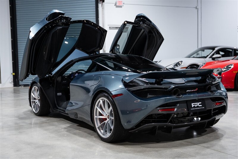 Used 2018 McLaren 720S Performance photo 32