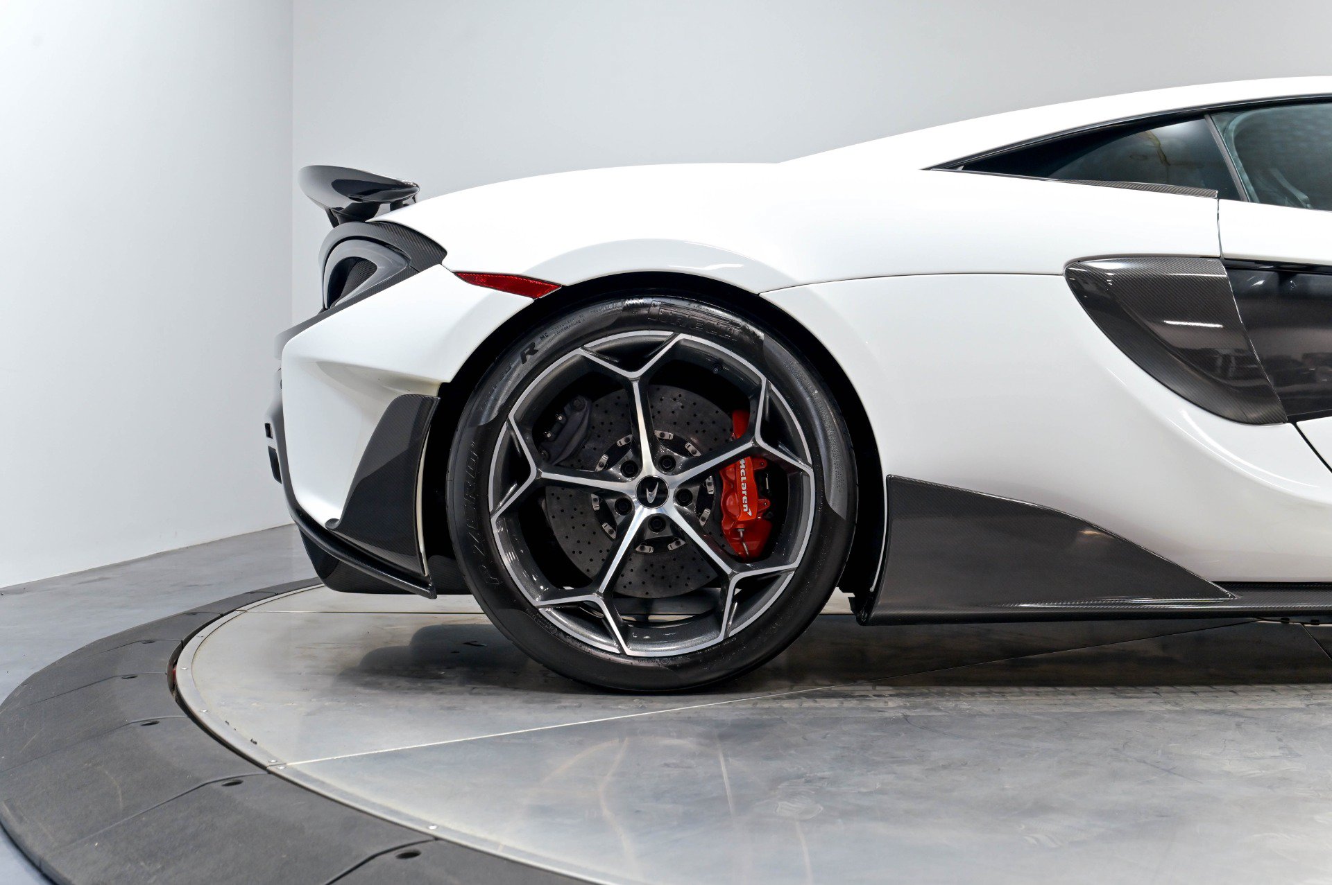 Used 2019 McLaren 600LT photo 18