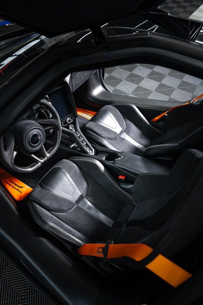 Used 2018 McLaren 720S Performance photo 18
