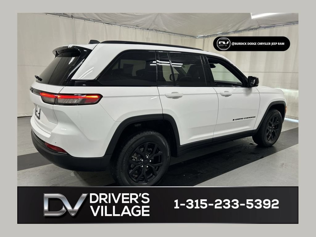 Used 2024 Jeep Grand Cherokee Altitude