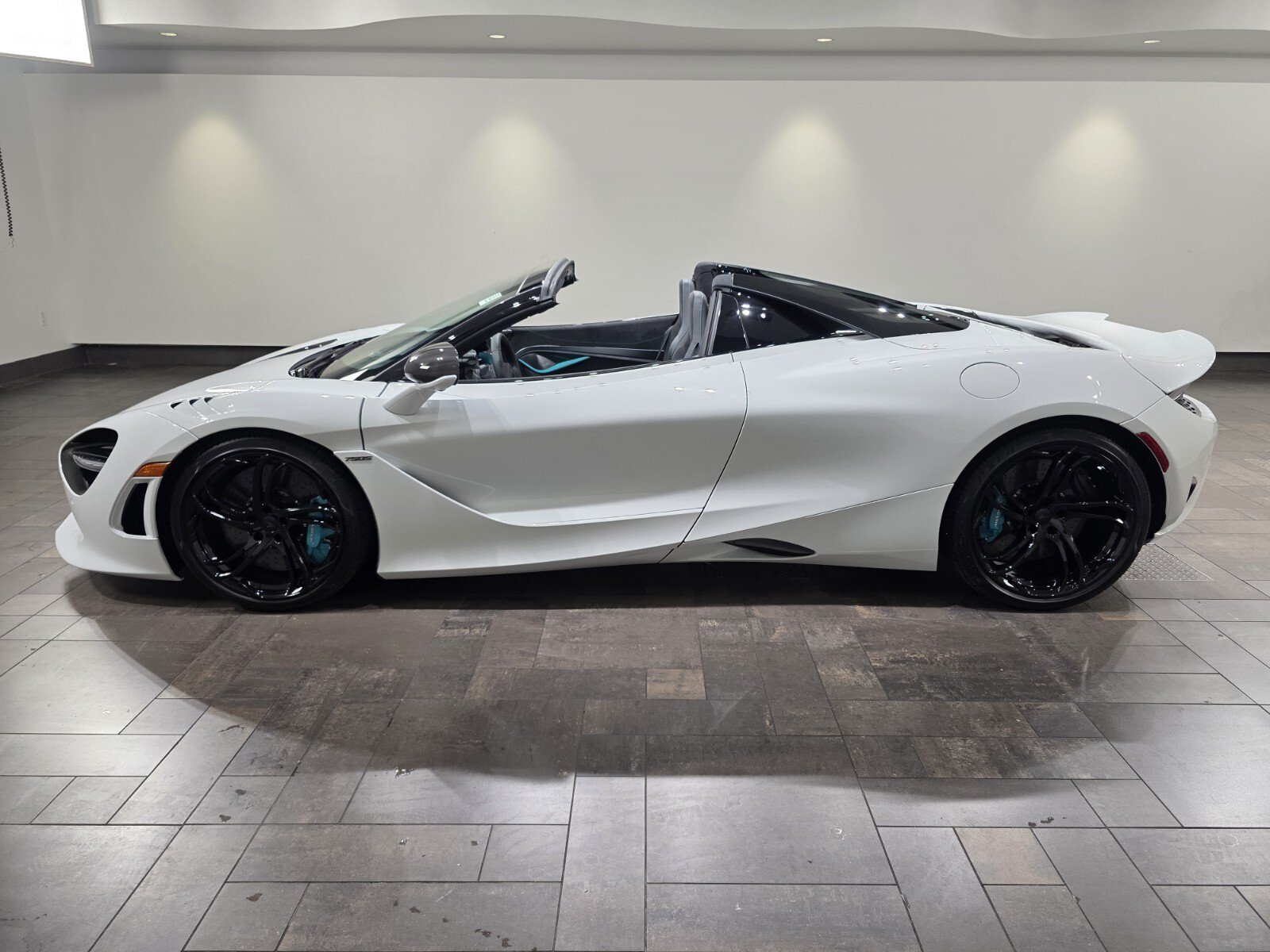 New 2027 McLaren 750S Spider 3
