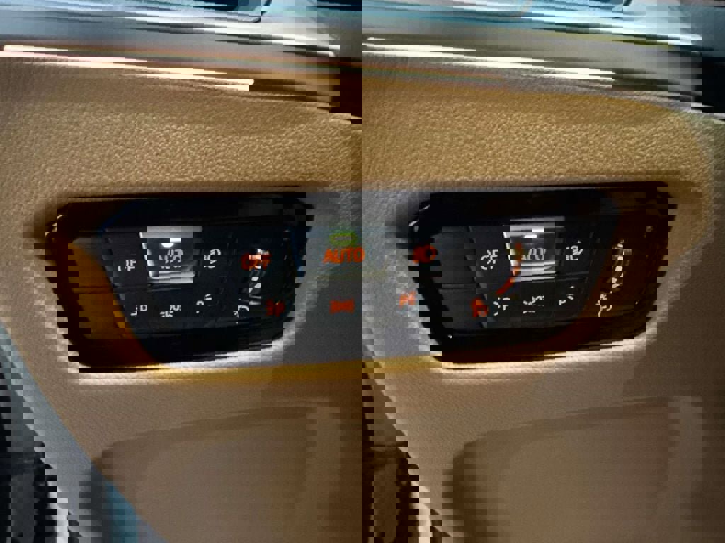 2023 BMW 330i xDrive Sedan