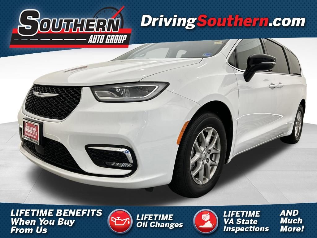 Used 2024 Chrysler Pacifica Touring-L