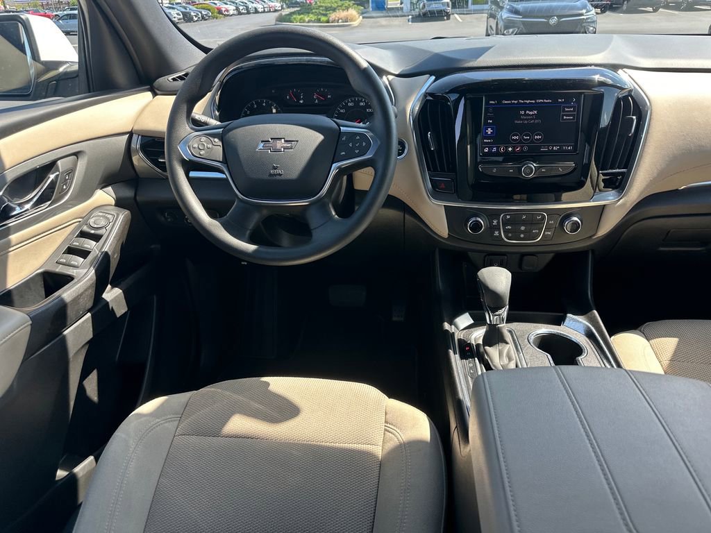 2023 Chevrolet Traverse LS