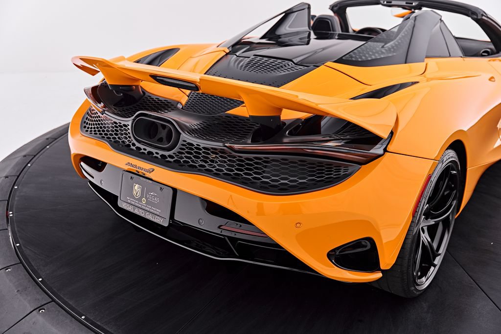 Used 2025 McLaren 750S Spider photo 38