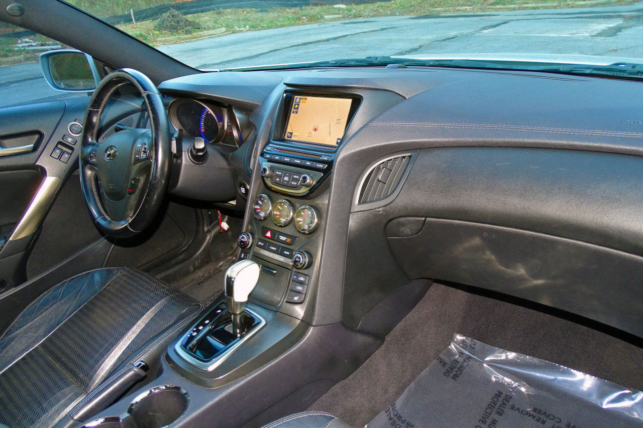 2013 Hyundai Genesis 3.8