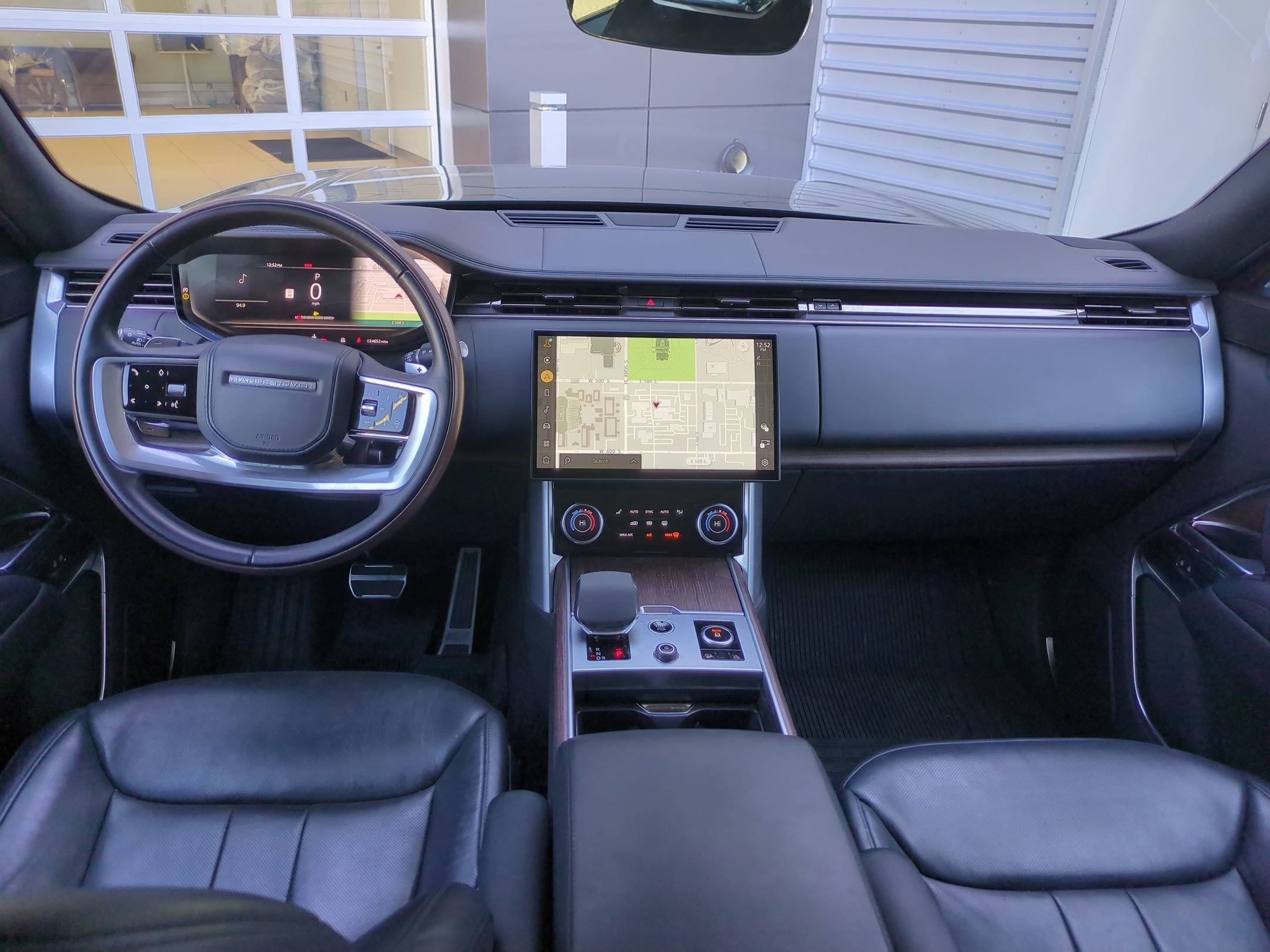 2023 Land Rover Range Rover SE