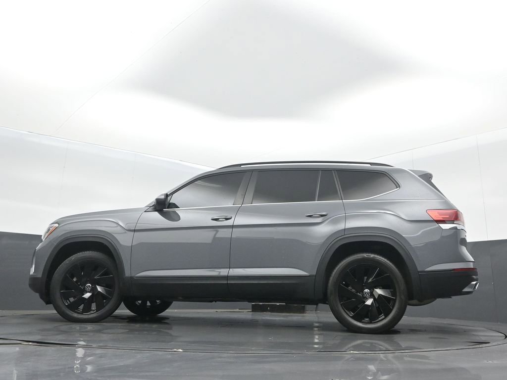 2025 Volkswagen Atlas SE