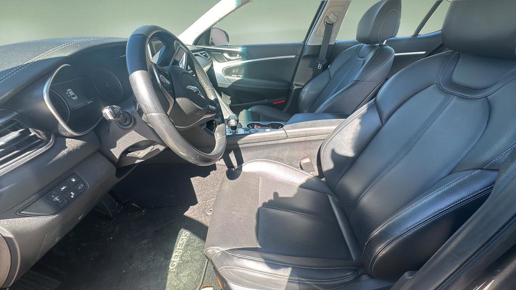 2020 Genesis G70 2.0T