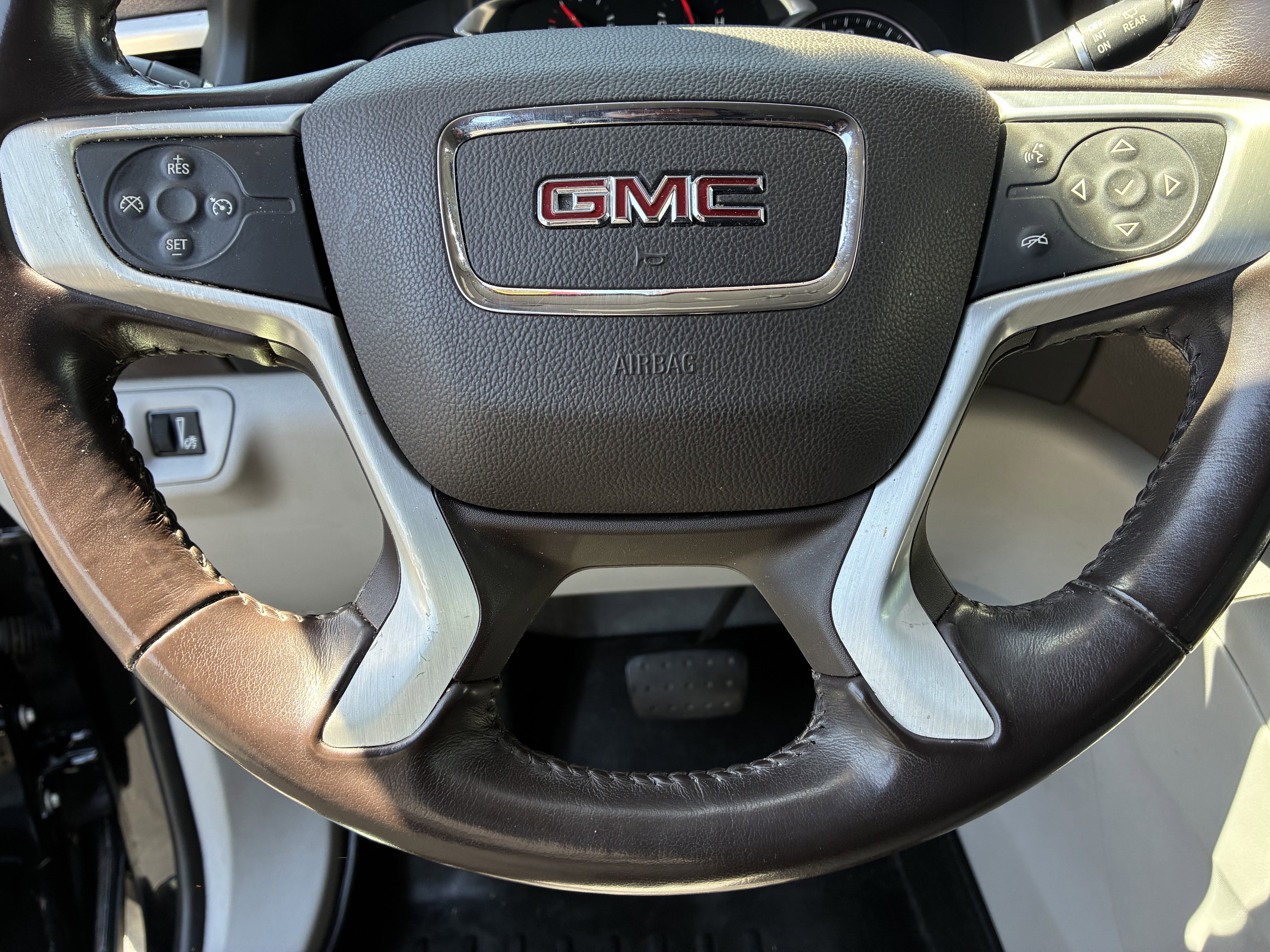 2019 GMC Acadia SLT