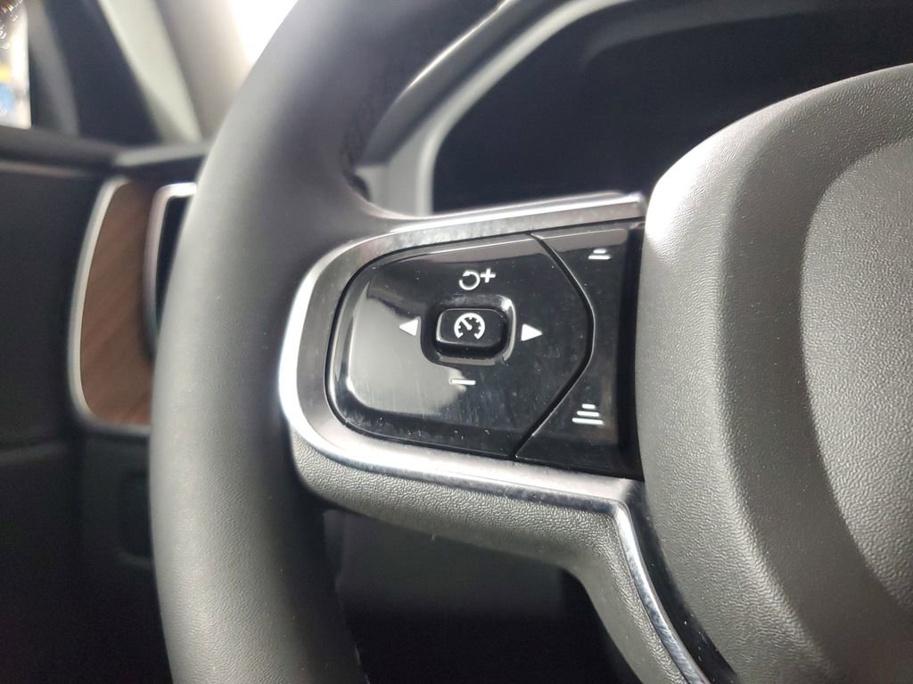 2024 Volvo Xc60 B5 Plus