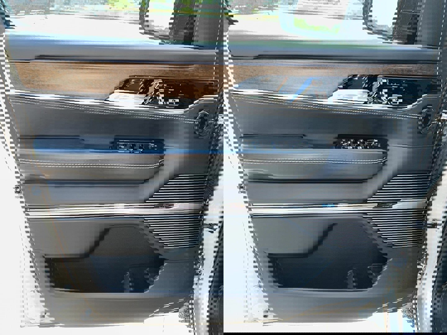 2022 Jeep Grand Wagoneer Series II