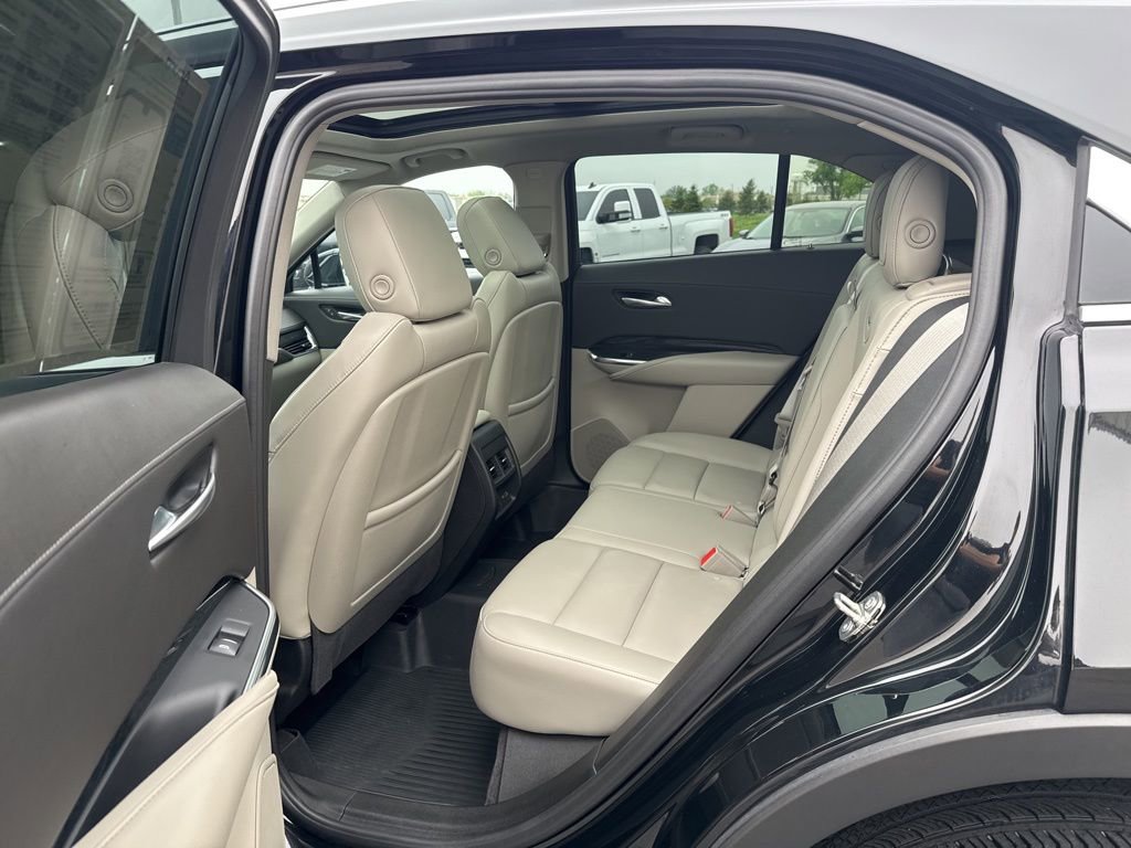 2023 Cadillac XT4 Premium Luxury