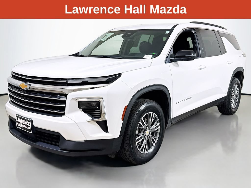 Used 2025 Chevrolet Traverse LT