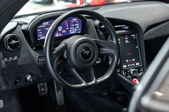 Used 2020 McLaren 720S Spider photo 12