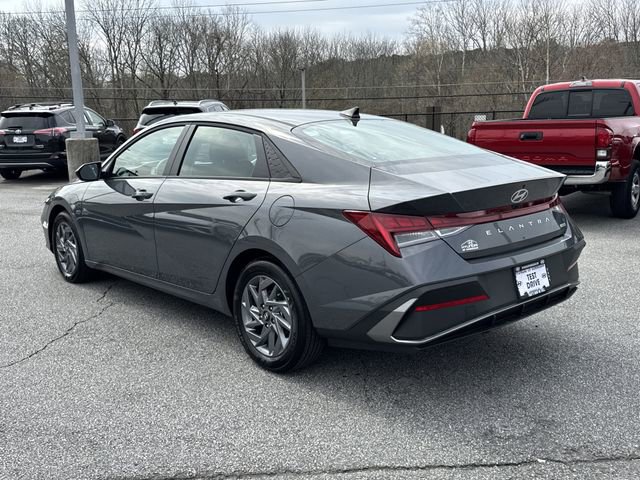 2025 Hyundai Elantra Blue
