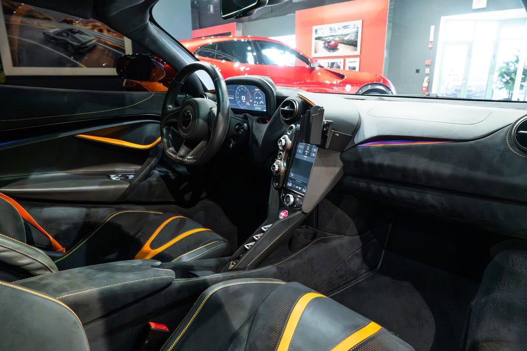 Used 2018 McLaren 720S photo 34