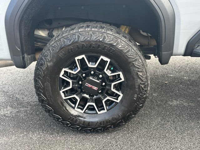 2025 GMC Sierra 2500 AT4X