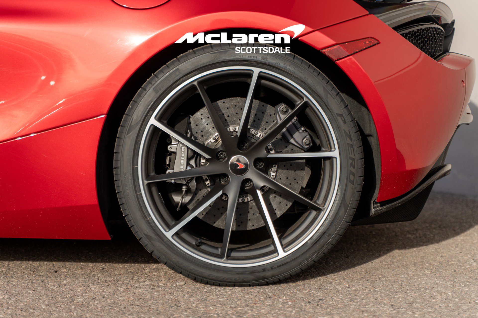 Used 2018 McLaren 720S Performance photo 24