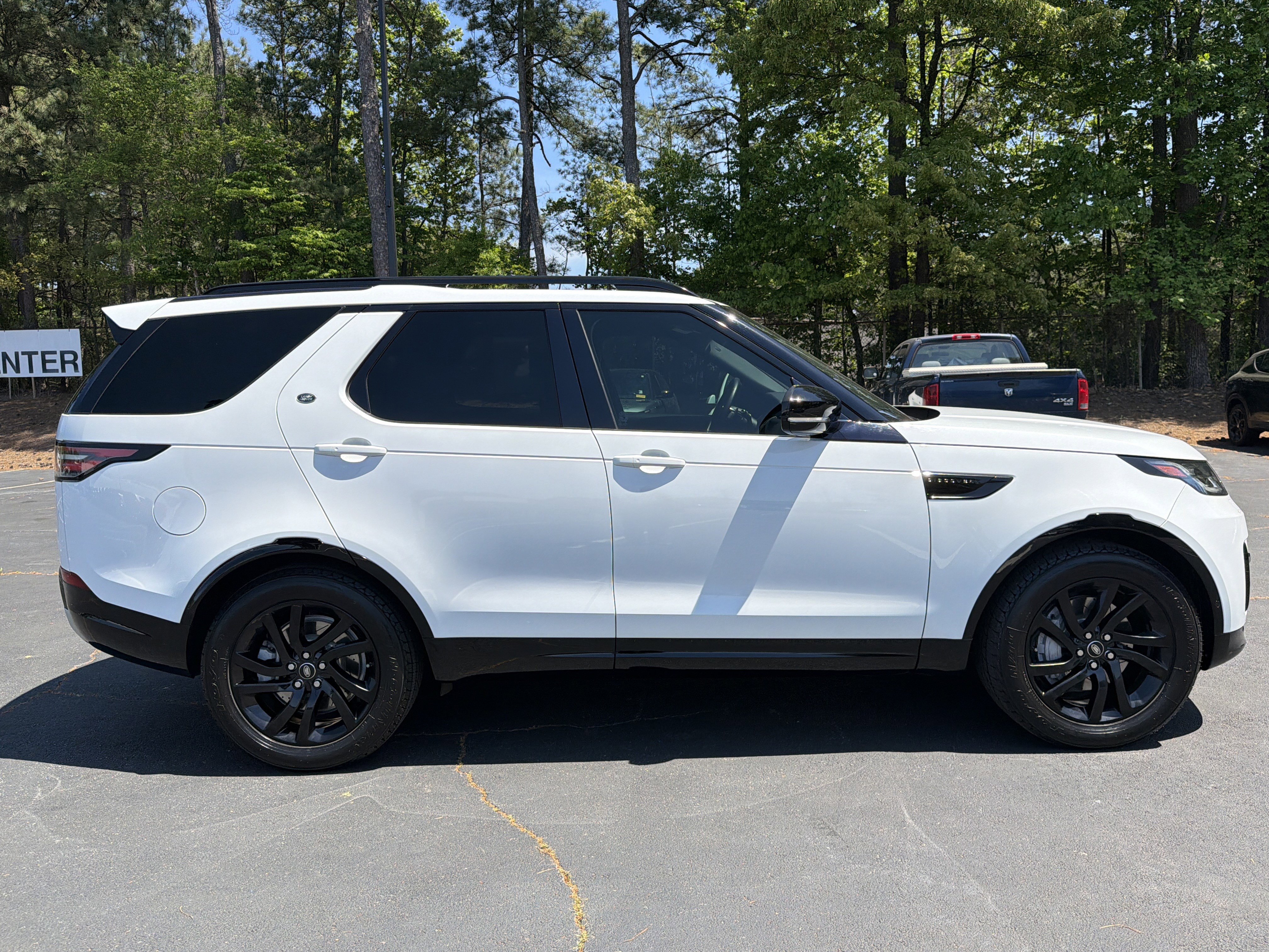 2020 Land Rover Discovery Landmark