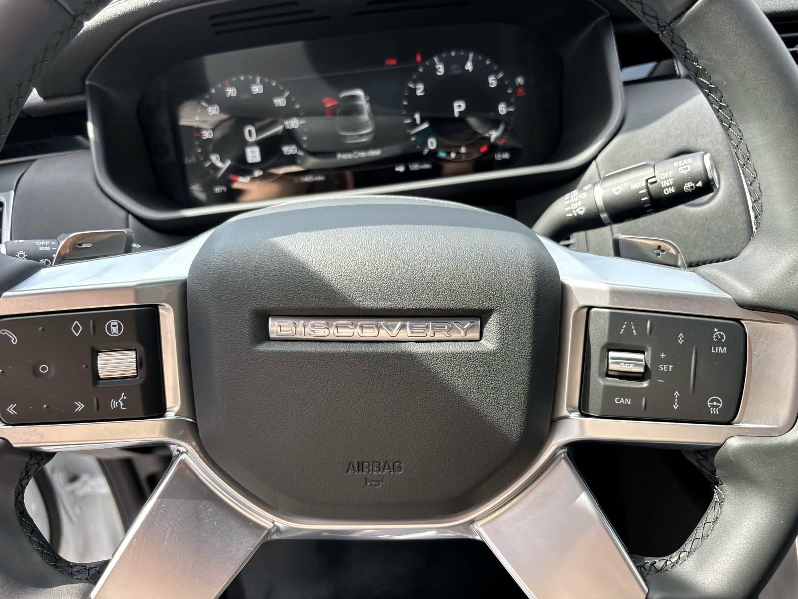 2025 Land Rover Discovery S