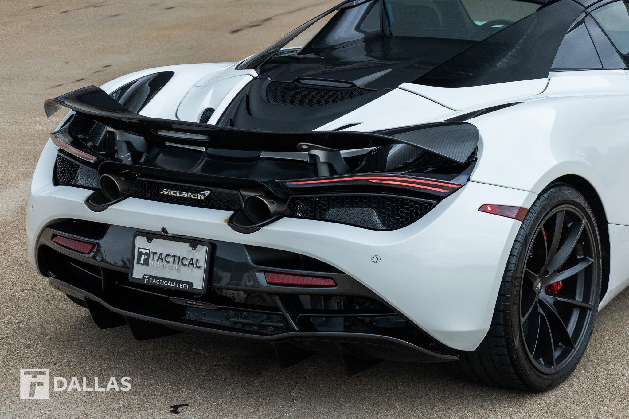 Used 2022 McLaren 720S Performance photo 16